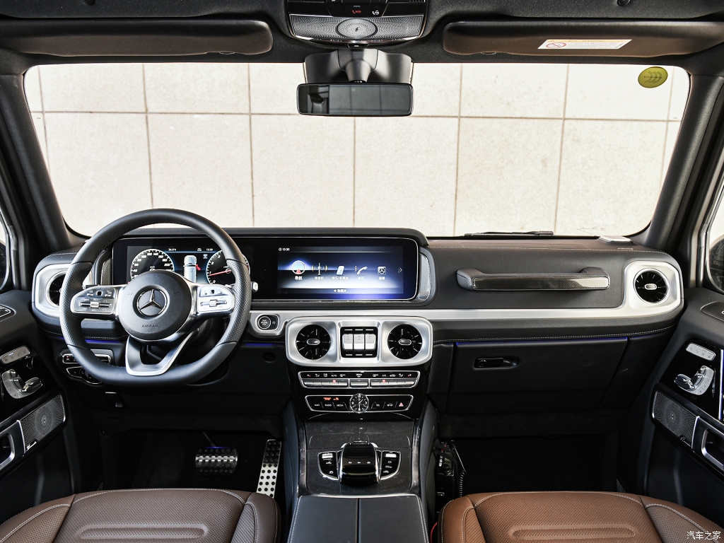 Mercedes-Benz giới thiệu G 350 giá rẻ, trang bị động cơ 2.0L mercedes benz gioi thieu g 350 gia re trang bi dong co 20l