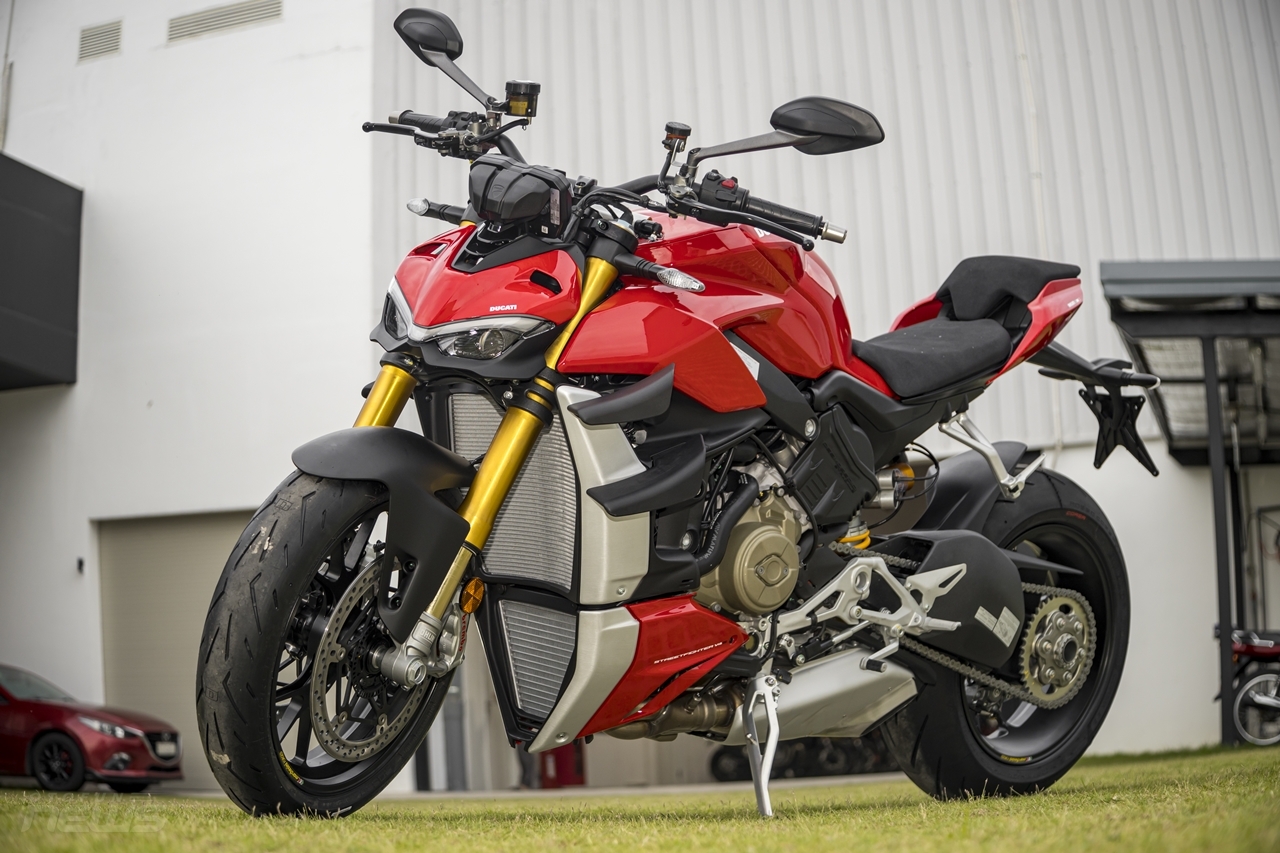Ducati Streetfighter V4 và V4S có mặt ở Việt Nam với giá 650 triệu đồng ducati streetfighter v4 va v4 s co mat o viet nam voi gia 650 trieu dong