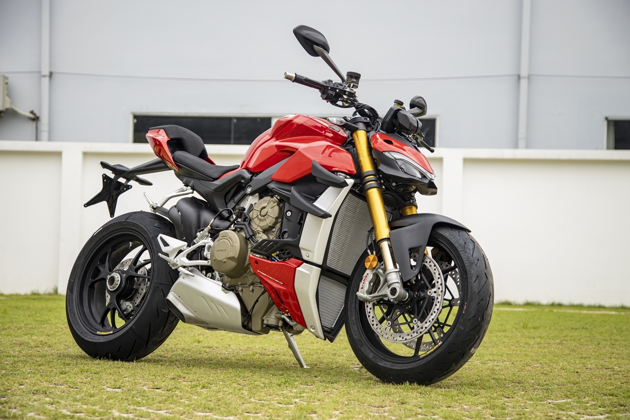 Ducati Streetfighter V4 và V4S có mặt ở Việt Nam với giá 650 triệu đồng ducati streetfighter v4 va v4 s co mat o viet nam voi gia 650 trieu dong