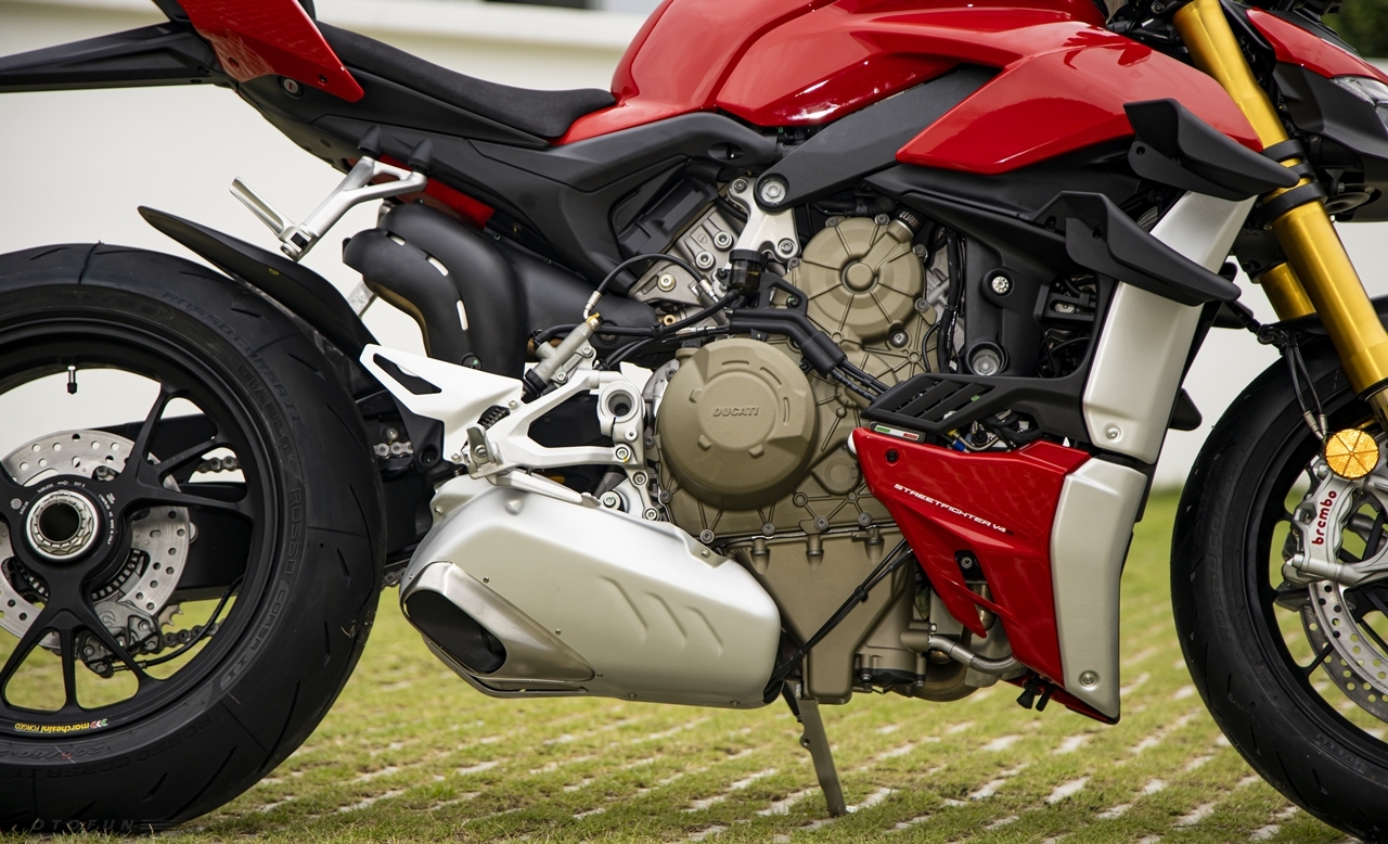 Ducati Streetfighter V4 và V4S có mặt ở Việt Nam với giá 650 triệu đồng ducati streetfighter v4 va v4 s co mat o viet nam voi gia 650 trieu dong
