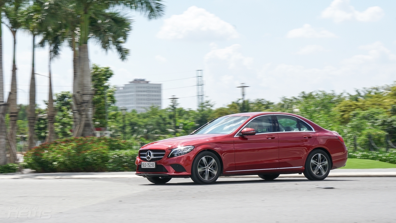 Đánh giá Mercedes-Benz C180: Lựa chọn cho người lần đầu sử dụng xe hạng sang danh gia mercedes benz c180 lua chon cho nguoi lan dau su dung xe hang sang
