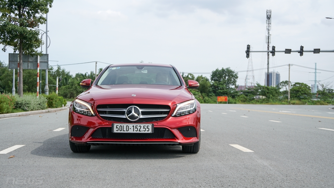 Đánh giá Mercedes-Benz C180: Lựa chọn cho người lần đầu sử dụng xe hạng sang danh gia mercedes benz c180 lua chon cho nguoi lan dau su dung xe hang sang