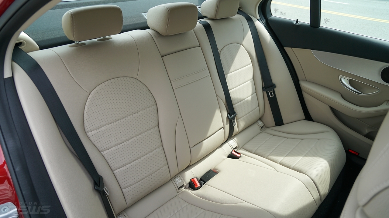 Đánh giá Mercedes-Benz C180: Lựa chọn cho người lần đầu sử dụng xe hạng sang danh gia mercedes benz c180 lua chon cho nguoi lan dau su dung xe hang sang