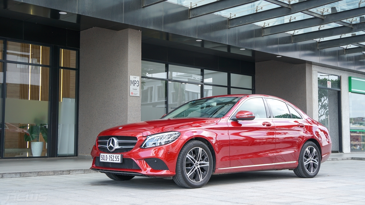 Đánh giá Mercedes-Benz C180: Lựa chọn cho người lần đầu sử dụng xe hạng sang danh gia mercedes benz c180 lua chon cho nguoi lan dau su dung xe hang sang