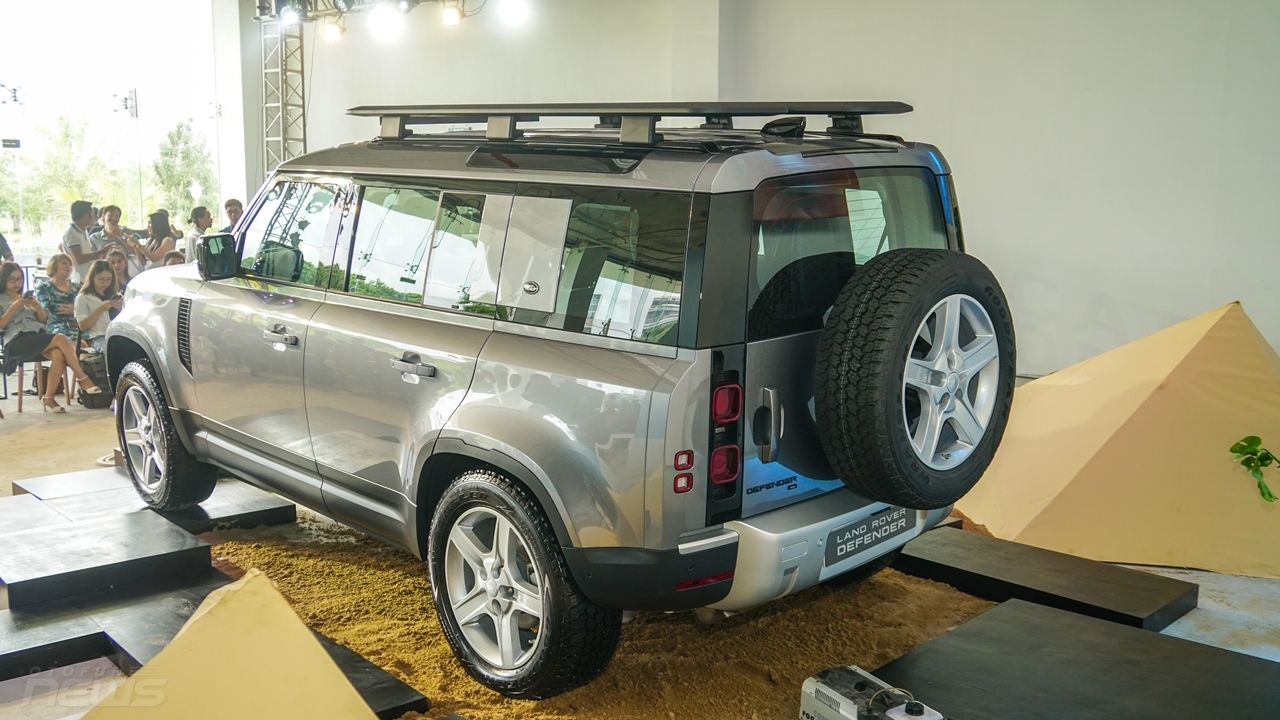 'Huyền Thoại' Land Rover Defender có mặt ở Việt Nam với giá từ 3,8 tỷ đồng huyen thoai land rover defender co mat o viet nam voi gia tu 38 ty dong