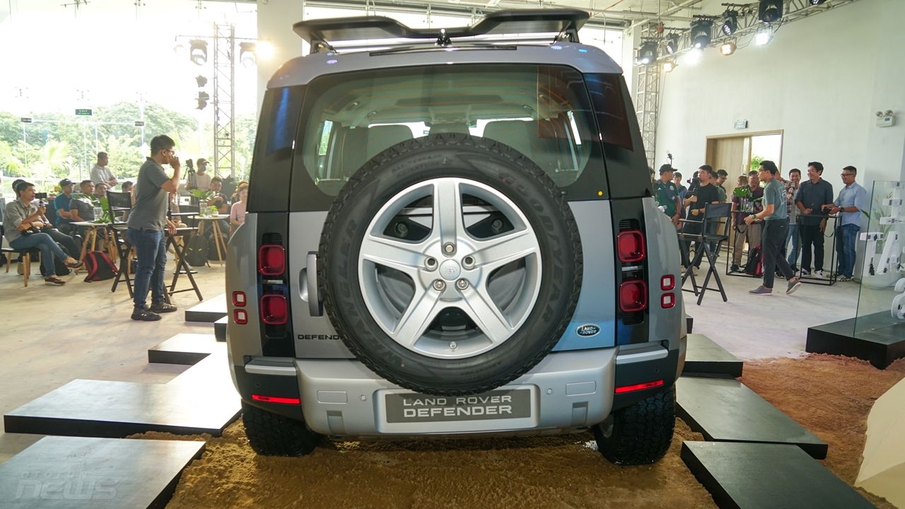 'Huyền Thoại' Land Rover Defender có mặt ở Việt Nam với giá từ 3,8 tỷ đồng huyen thoai land rover defender co mat o viet nam voi gia tu 38 ty dong