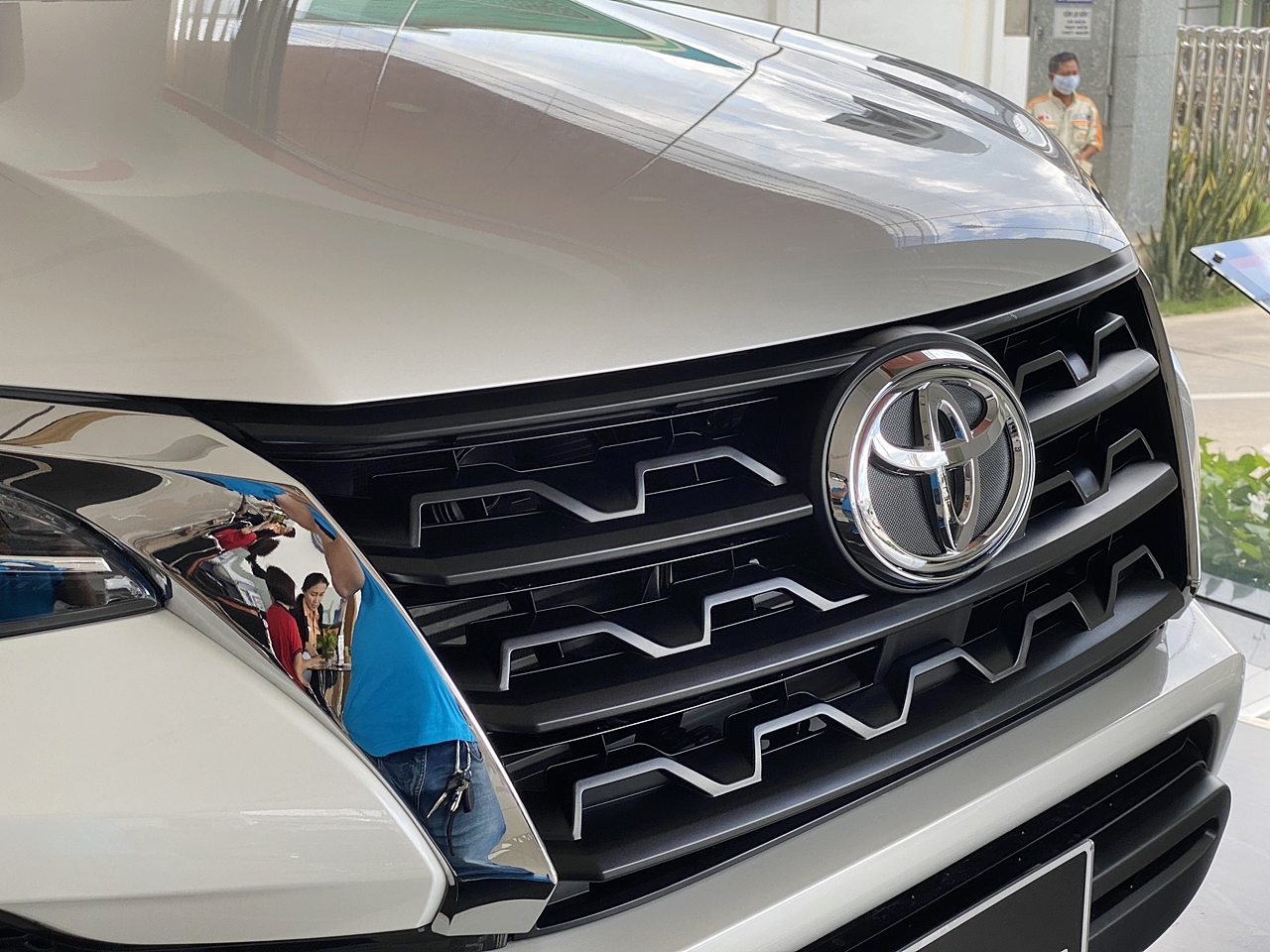 Chi tiết Toyota Fortuner 2021 2.4 AT tiêu chuẩn giá 1,08 tỷ chi tiet toyota fortuner 2021 24 at tieu chuan gia 108 ty