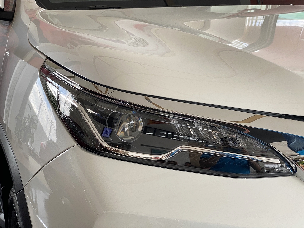Chi tiết Toyota Fortuner 2021 2.4 AT tiêu chuẩn giá 1,08 tỷ chi tiet toyota fortuner 2021 24 at tieu chuan gia 108 ty