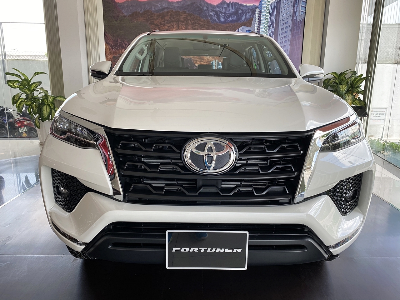Toyota Fortuner giảm giá gần 60 triệu đồng Toyota Fortuner giảm giá gần 60 triệu đồng