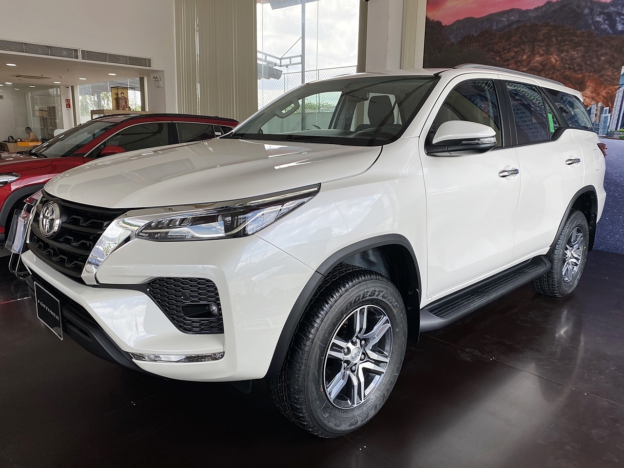 Những lựa chọn SUV có giá trên 1 tỷ đồng tại Việt Nam nhung lua chon suv co gia tren 1 ty dong tai viet nam