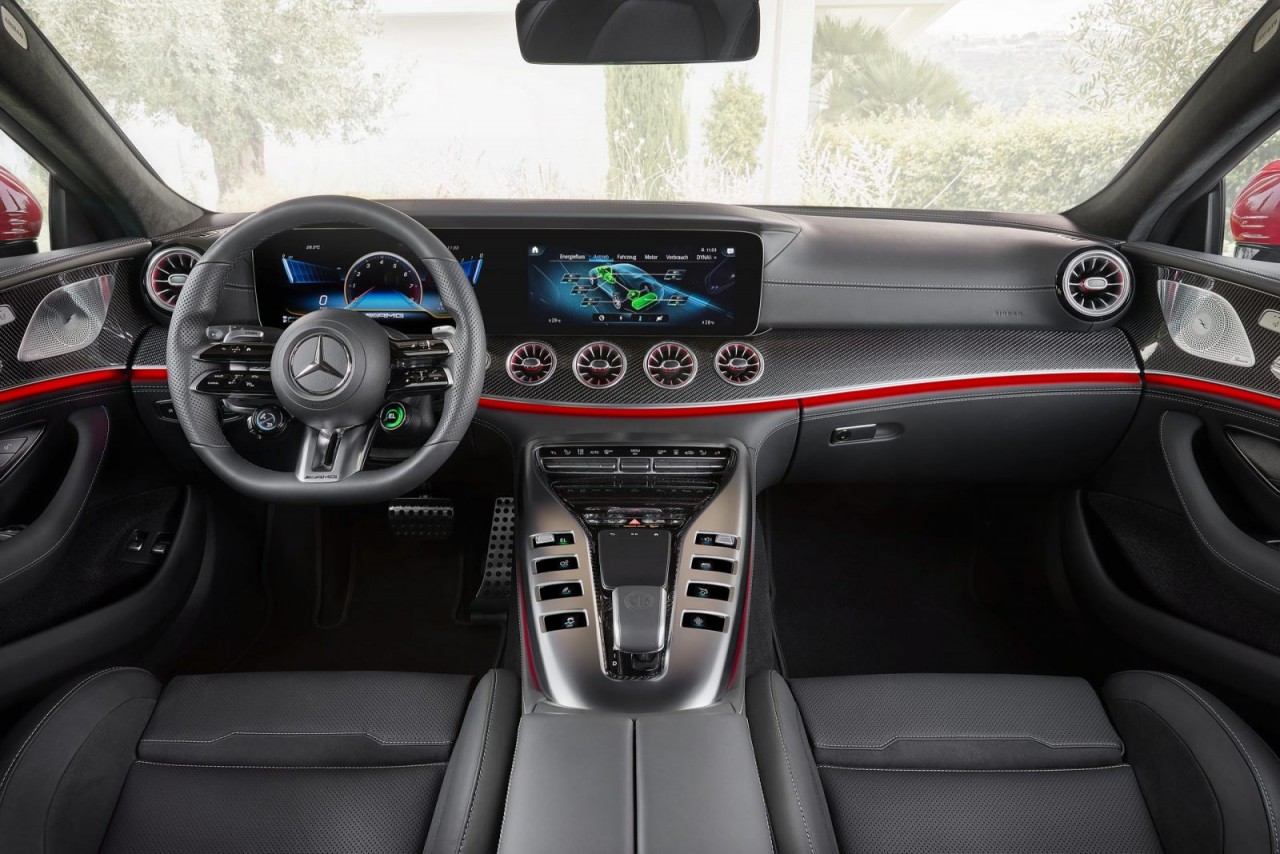 Xe hiệu năng cao Mercedes-AMG GT 63 E Performance chính thức ra mắt