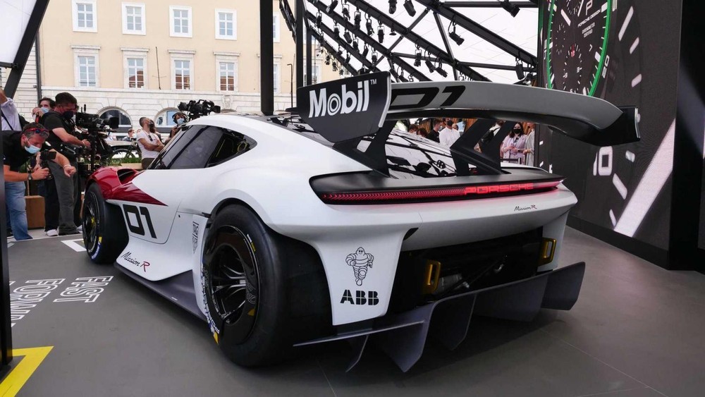 Porsche Mission R trình làng xe đua chạy điện, công suất 1.000 mã lực Porsche Mission R trình làng xe đua chạy điện, công suất 1.000 mã lực
