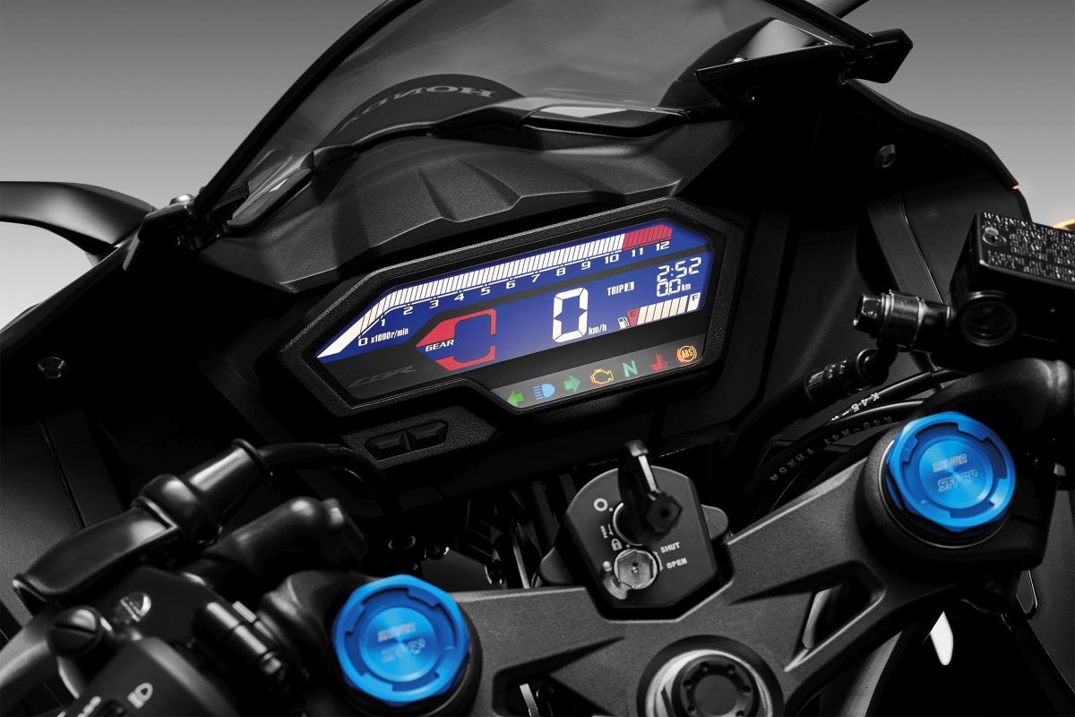 Honda CBR150R 2021 ra mắt tại Malaysia, sớm về Việt Nam Honda CBR150R 2021 ra mắt tại Malaysia, sớm về Việt Nam