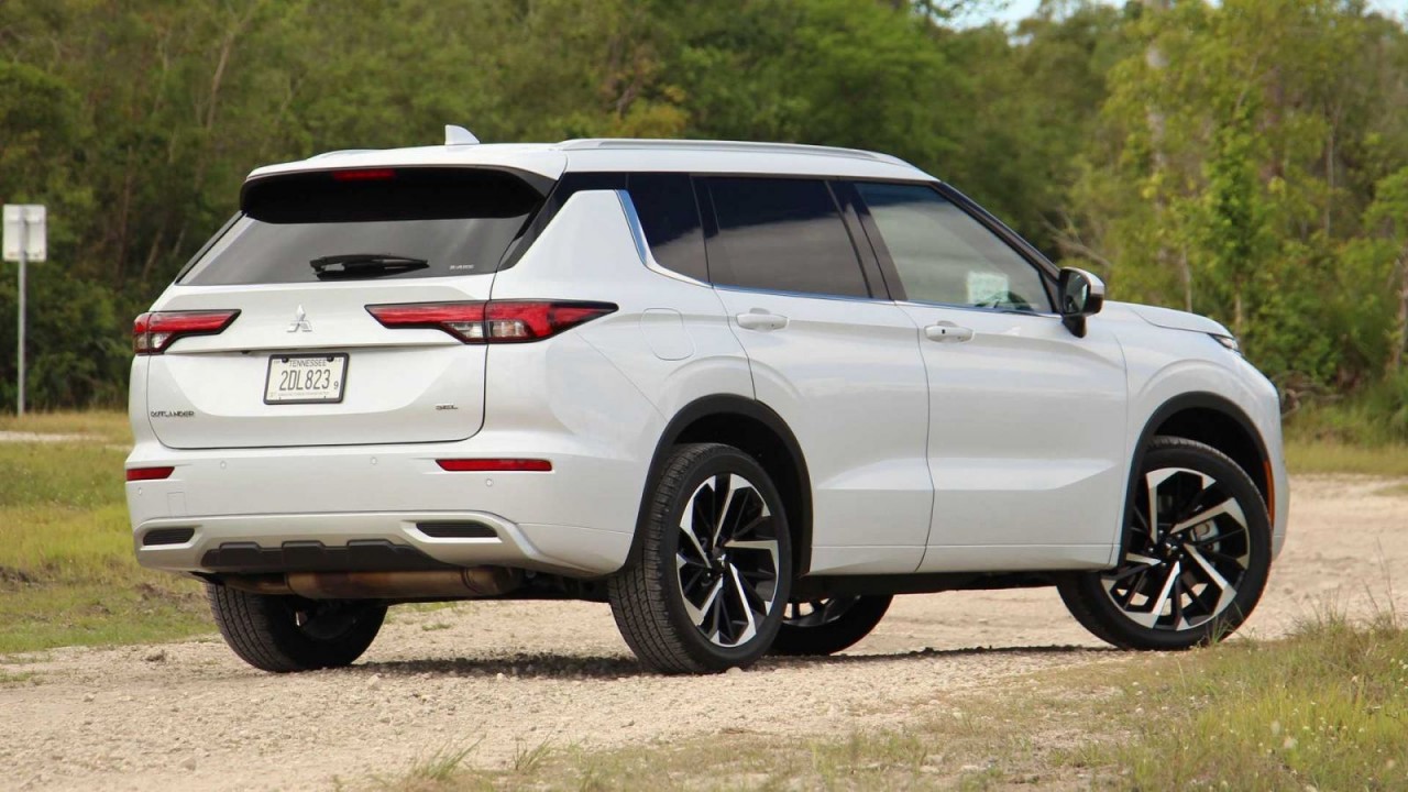 Mitsubishi Outlander 2022 nhận giải Top Safety Pick Plus