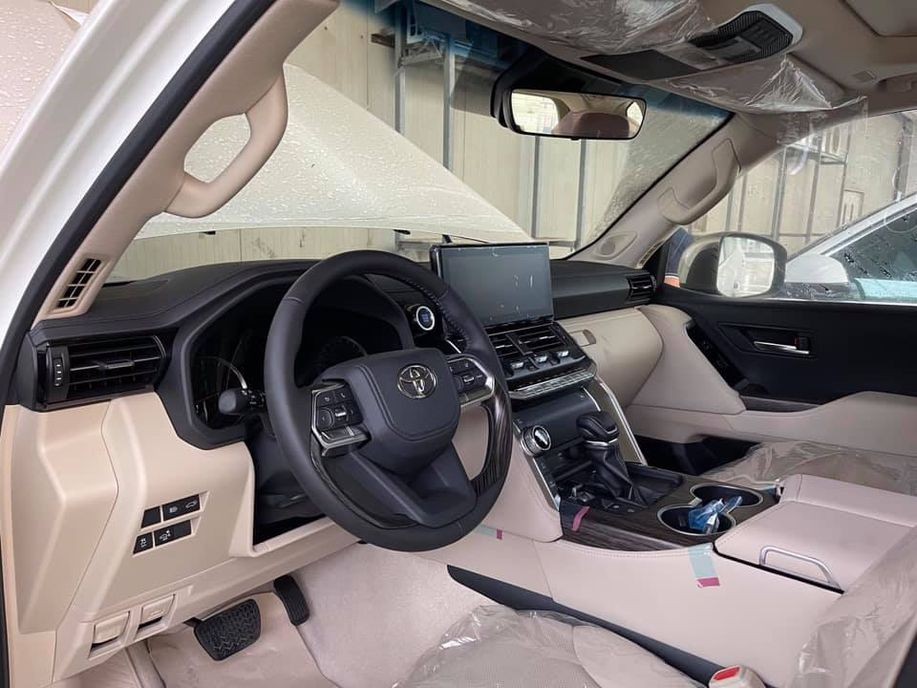 Toyota Land Cruiser 2022 phiên bản '70 năm' đầu tiên có mặt tại Việt Nam