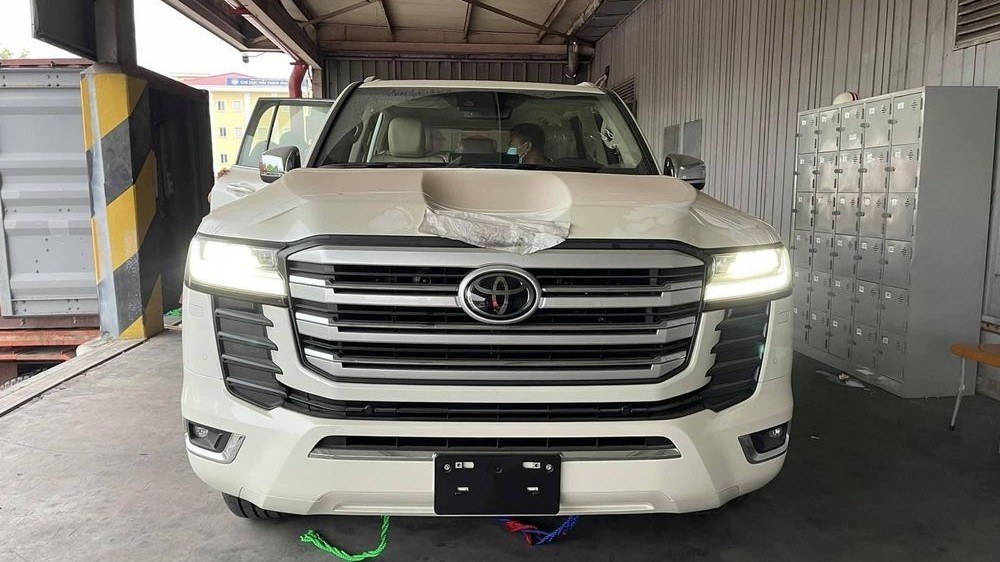 Toyota Land Cruiser 2022 phiên bản '70 năm' đầu tiên có mặt tại Việt Nam