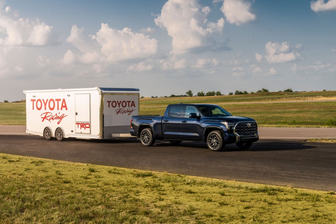 Toyota Tundra 2022 ra mắt, cạnh tranh với Ford F-150 Toyota Tundra 2022 ra mắt, cạnh tranh với Ford F-150