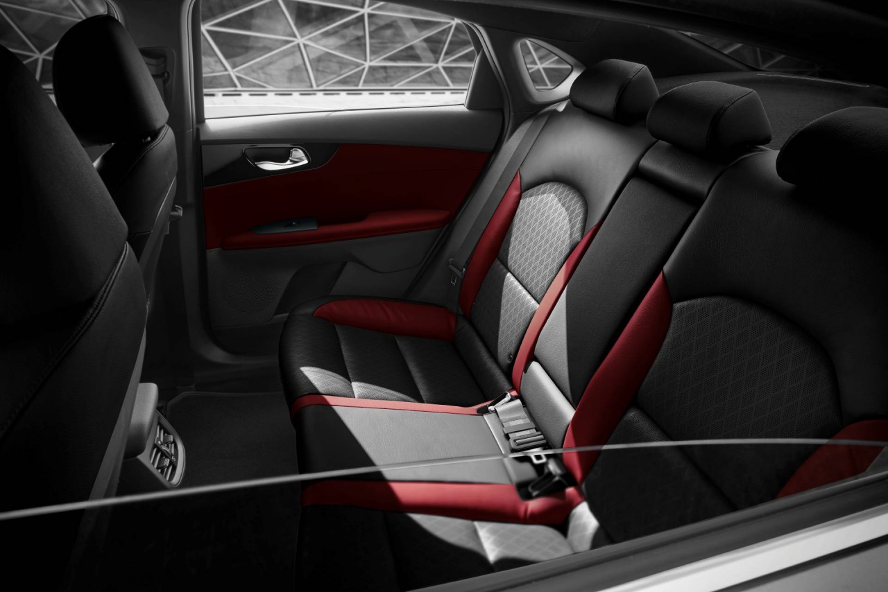 Kia K3 chính thức chào sân Việt Nam với giá 559 triệu đồng