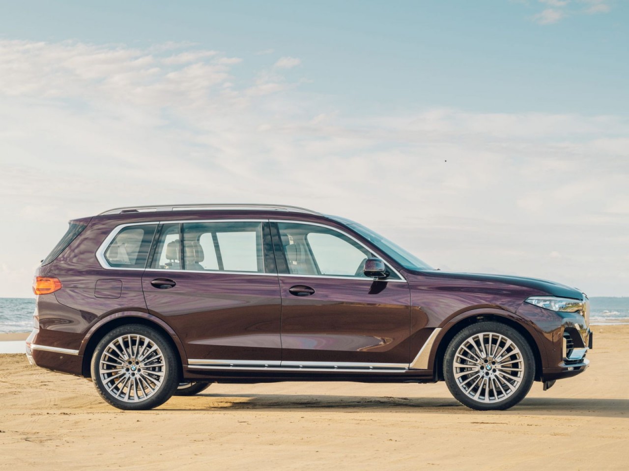 BMW X7 Nishijin Edition 2022 sản xuất giới hạn chỉ 3 chiếc