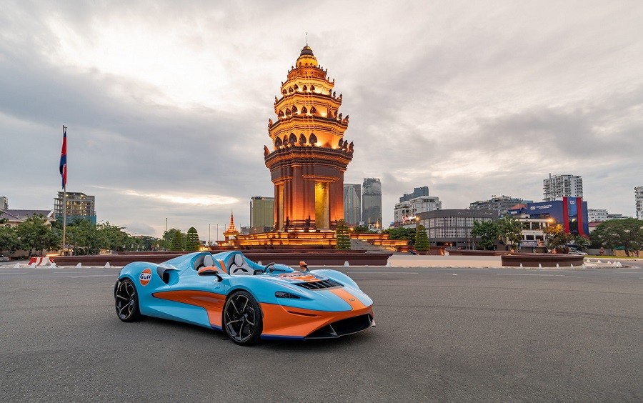 Siêu xe 'không mui' McLaren Elva âm thầm xuất hiện tại Hà Nội Siêu xe 'không mui' McLaren Elva âm thầm xuất hiện tại Hà Nội