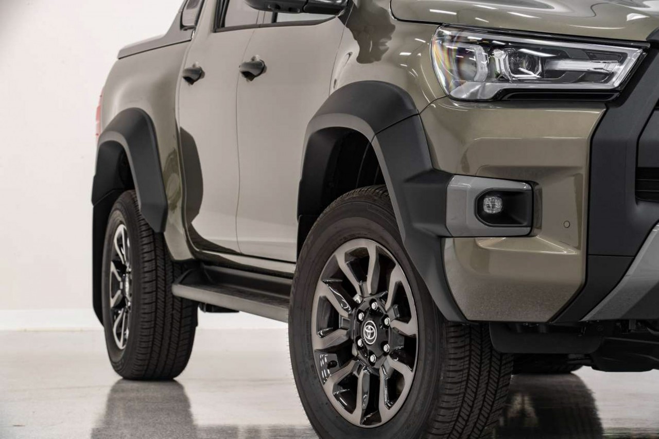 Toyota Hilux 2023 chính thức ra mắt Toyota Hilux 2023 chính thức ra mắt