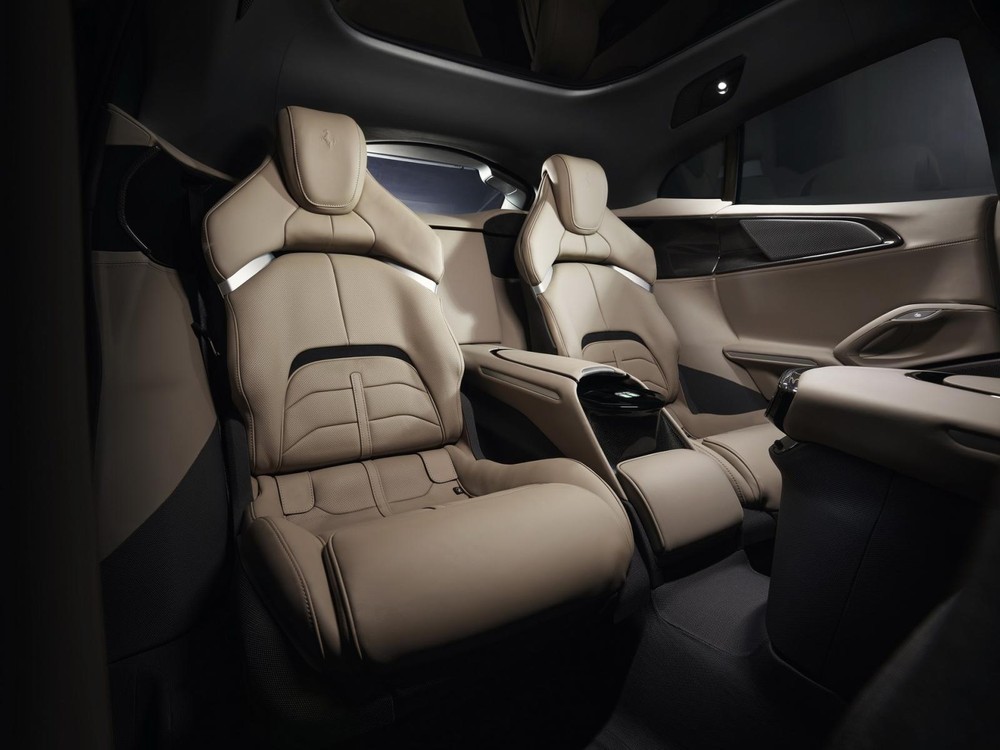 Ferrari Purosangue:  Chiếc SUV đầu tiên của Ferrari