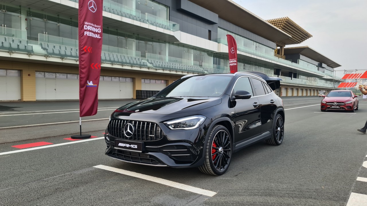 Cận cảnh Mercedes-AMG GLA 45 S 4MATIC thế hệ mới tại Việt Nam Cận cảnh Mercedes-AMG GLA 45 S 4MATIC thế hệ mới tại Việt Nam