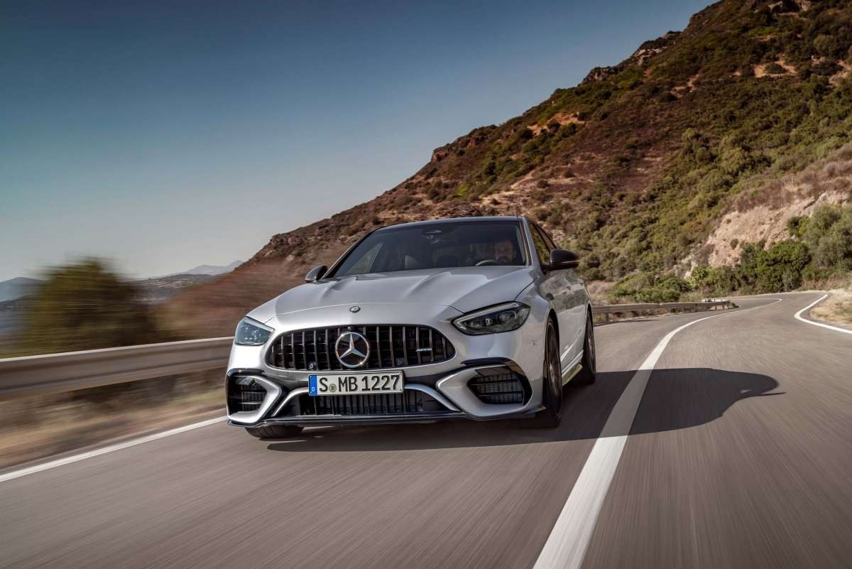 Bỏ động cơ V8, Mercedes-AMG C63 S hoàn toàn mới vẫn mạnh tới 671 mã lực
