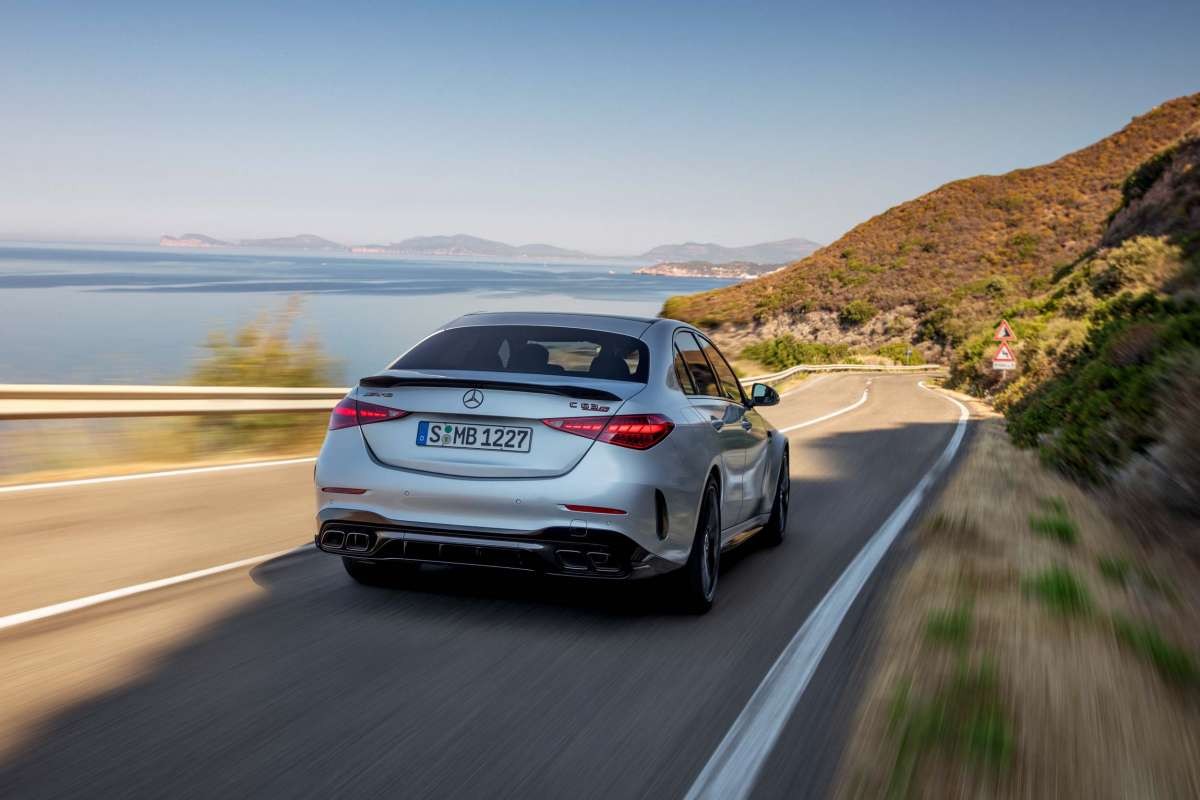 Bỏ động cơ V8, Mercedes-AMG C63 S hoàn toàn mới vẫn mạnh tới 671 mã lực