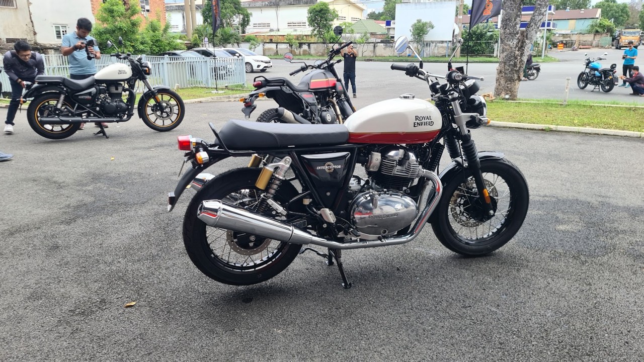 Royal Enfield khai trương showroom mới tại Sài Gòn Royal Enfield khai trương showroom mới tại Sài Gòn