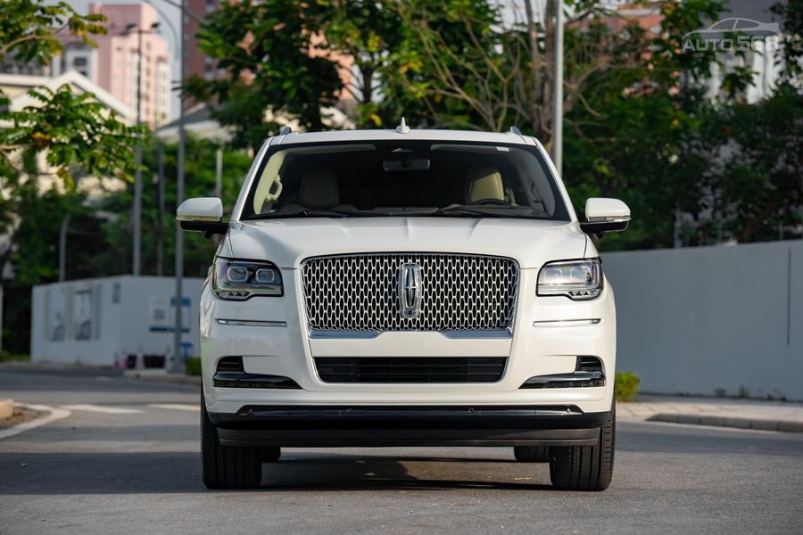Lincoln Navigator 2022 đầu tiên về Việt Nam, giá lên tới 8 tỷ đồng Lincoln Navigator 2022 đầu tiên về Việt Nam, giá lên tới 8 tỷ đồng