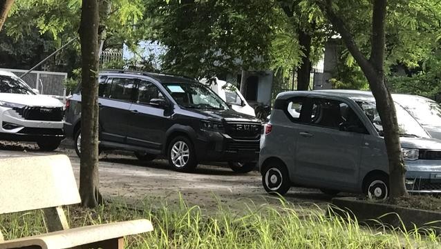 Bắt gặp MPV Trung Quốc giá rẻ xuất hiện tại Việt Nam Bắt gặp MPV Trung Quốc giá rẻ xuất hiện tại Việt Nam