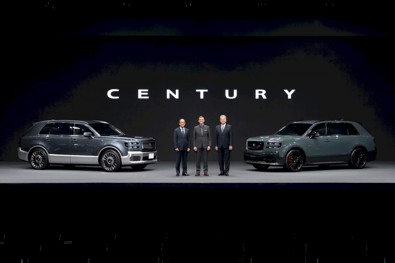 Cận cảnh Toyota Century SUV vừa được ra mắt