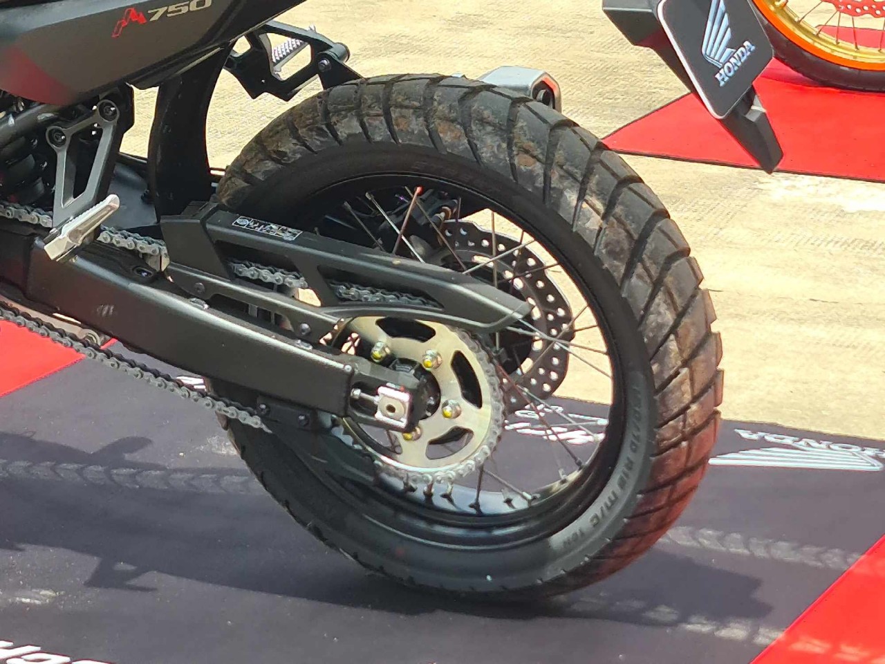 Mô tô đa địa hình Honda XL750 Transalp ra mắt tại Việt Nam Mô tô đa địa hình Honda XL750 Transalp ra mắt tại Việt Nam