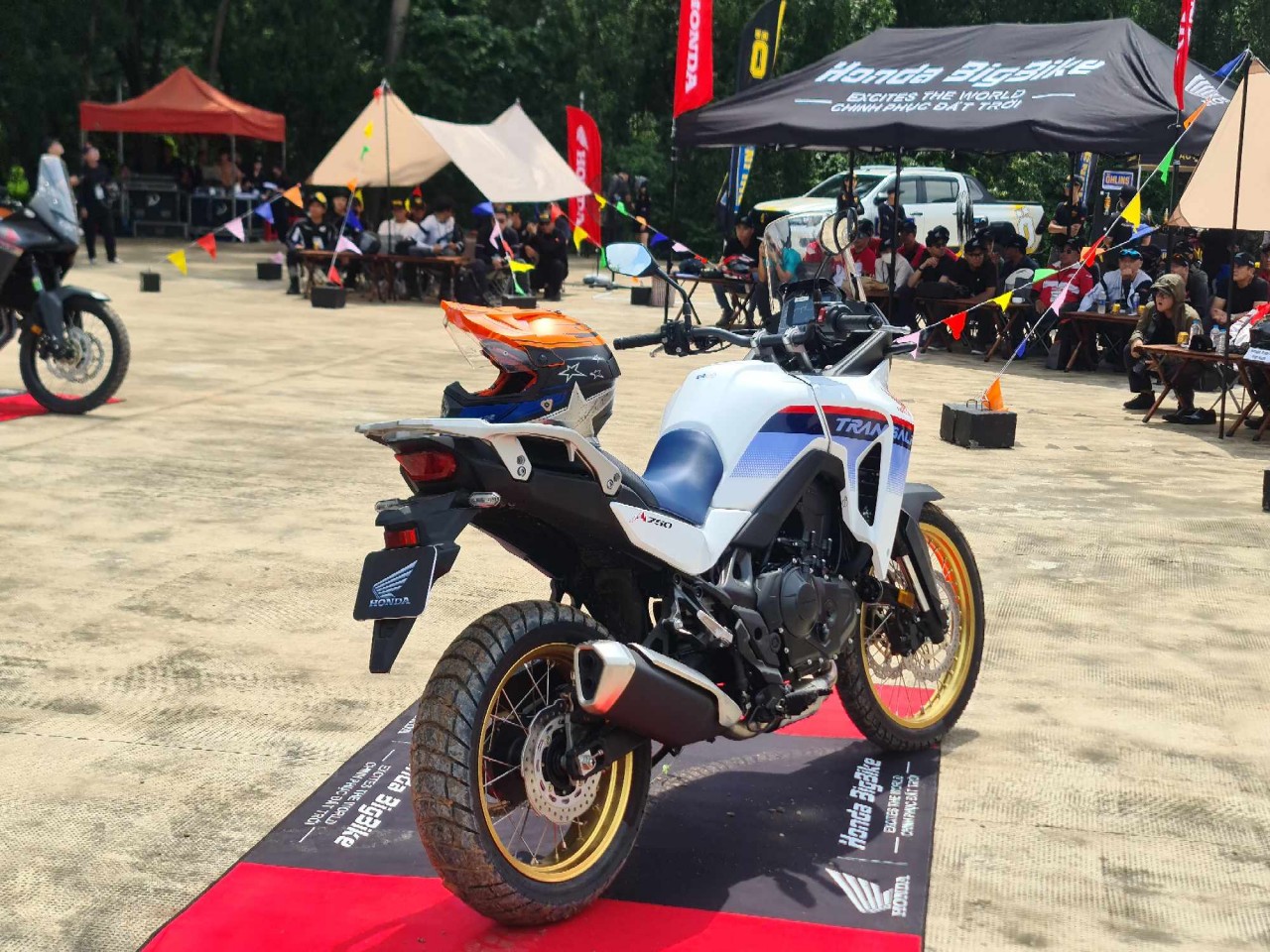 Mô tô đa địa hình Honda XL750 Transalp ra mắt tại Việt Nam Mô tô đa địa hình Honda XL750 Transalp ra mắt tại Việt Nam