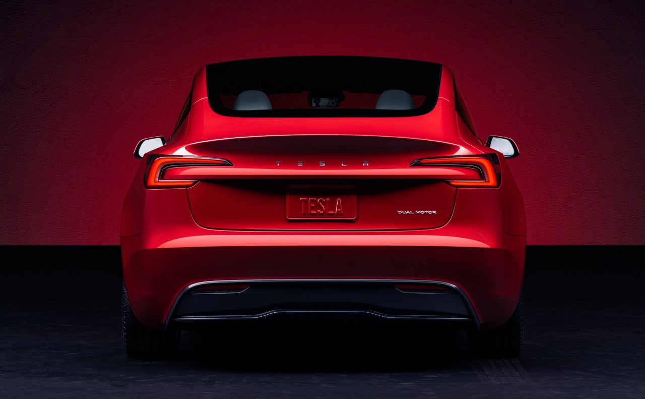 Tesla giới thiệu Model 3 phiên bản mới, tăng phạm vi hoạt động Tesla giới thiệu Model 3 phiên bản mới, tăng phạm vi hoạt động
