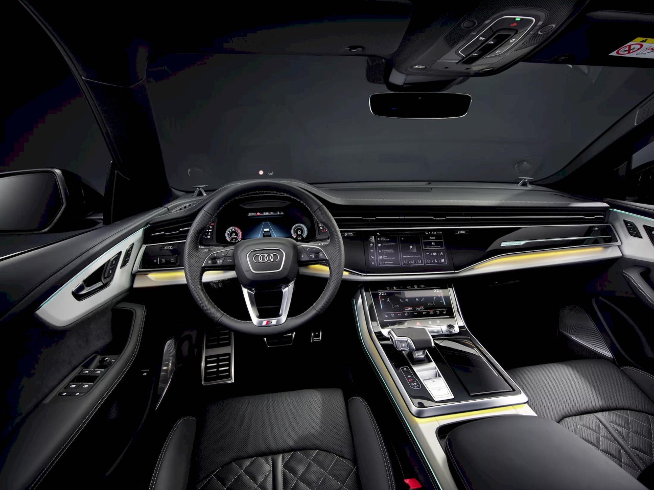 Cận cảnh bộ đôi Audi Q8 và SQ8 2024