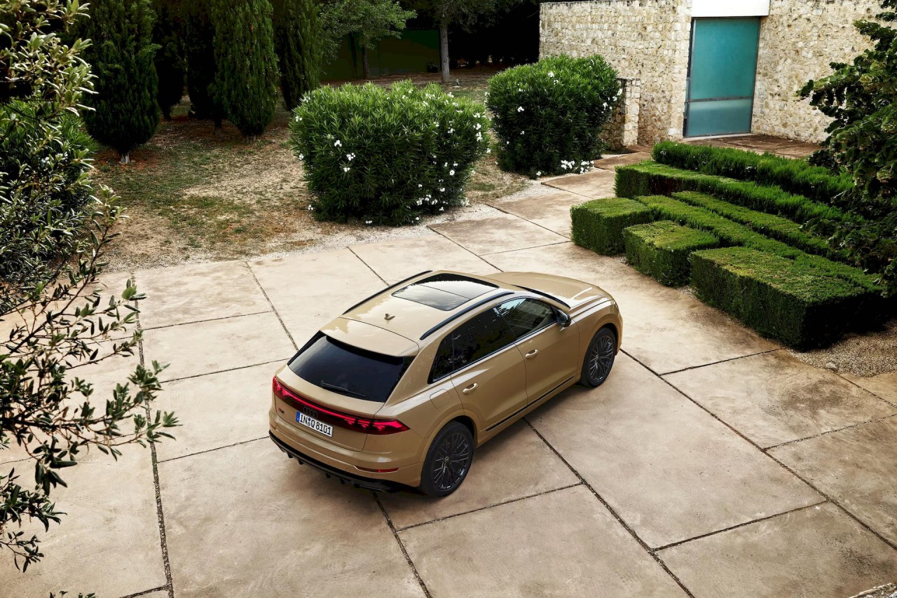 Cận cảnh bộ đôi Audi Q8 và SQ8 2024 với các nâng cấp mới