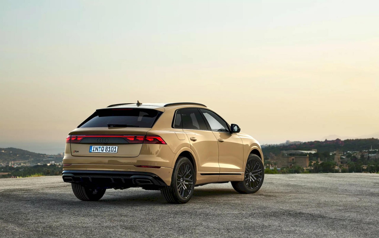 Cận cảnh bộ đôi Audi Q8 và SQ8 2024
