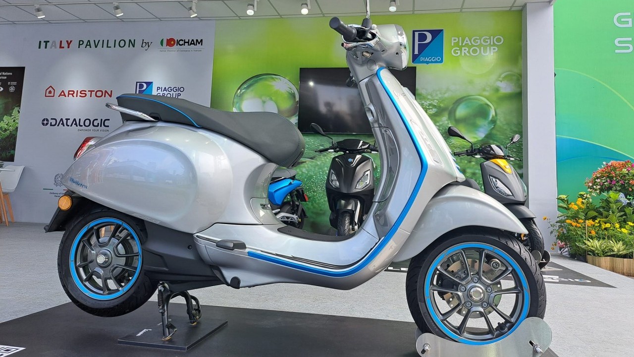 Xe điện Vespa Elettrica 2023 có giá 280 triệu đồng tại Việt Nam