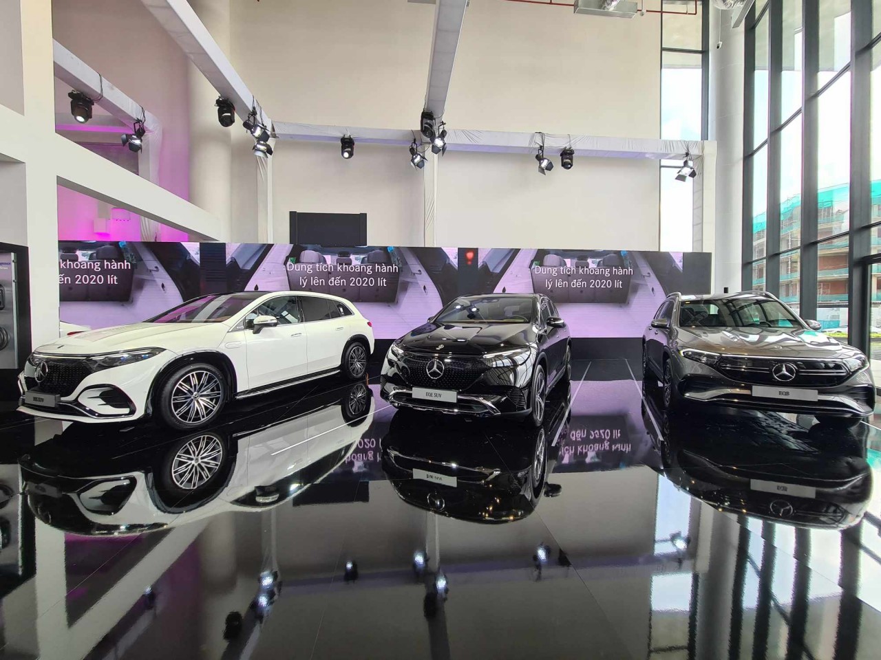 Mercedes-Benz mang 40 xe đến 'khoe hàng' tại triển lãm xe và nghệ thuật Mercedes-Benz mang 40 xe đến 'khoe hàng' tại triển lãm xe và nghệ thuật