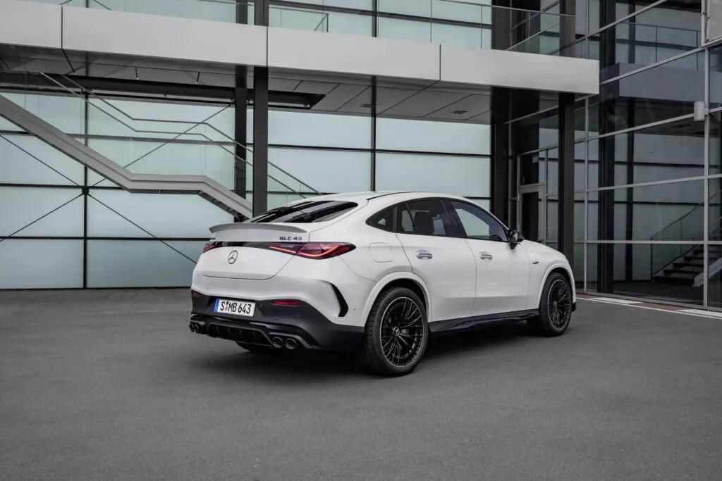 Mercedes-AMG trình làng 'bộ đôi' GLC 43 Coupe và GLC 63 Coupe 2024