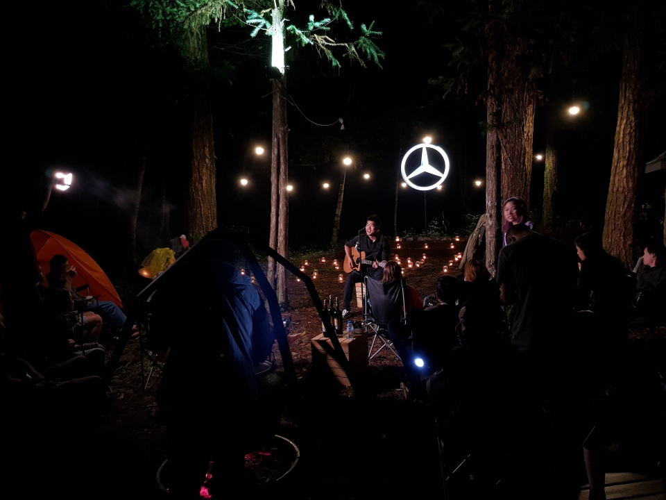 suventure extreme bang rung vuot suoi pha xe mercedes benz