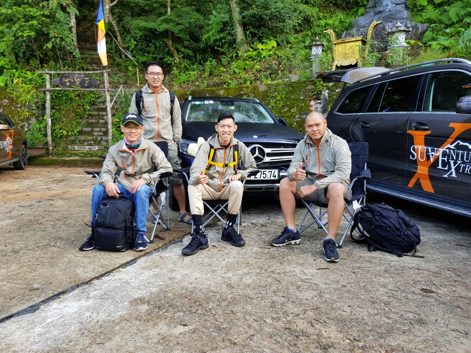 suventure extreme bang rung vuot suoi pha xe mercedes benz