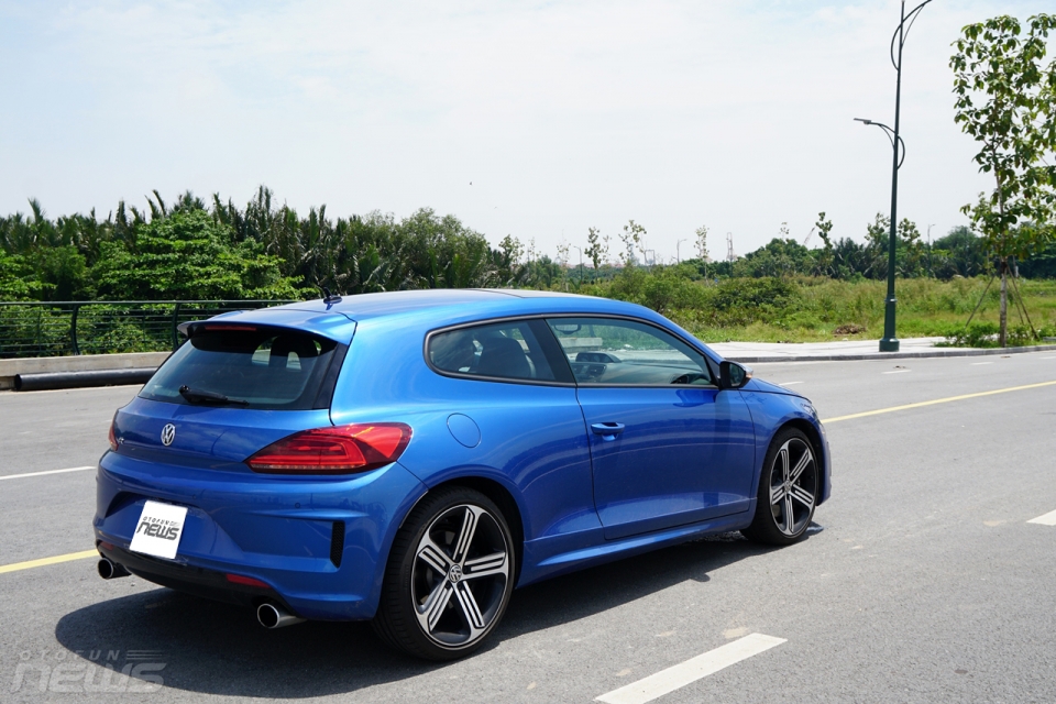 Đánh giá nhanh Volkswagen Scirocco R: "Hot-hatch" dành cho tín đồ tốc độ danh gia nhanh volkswagen scirocco r hot hatch danh cho tin do toc do