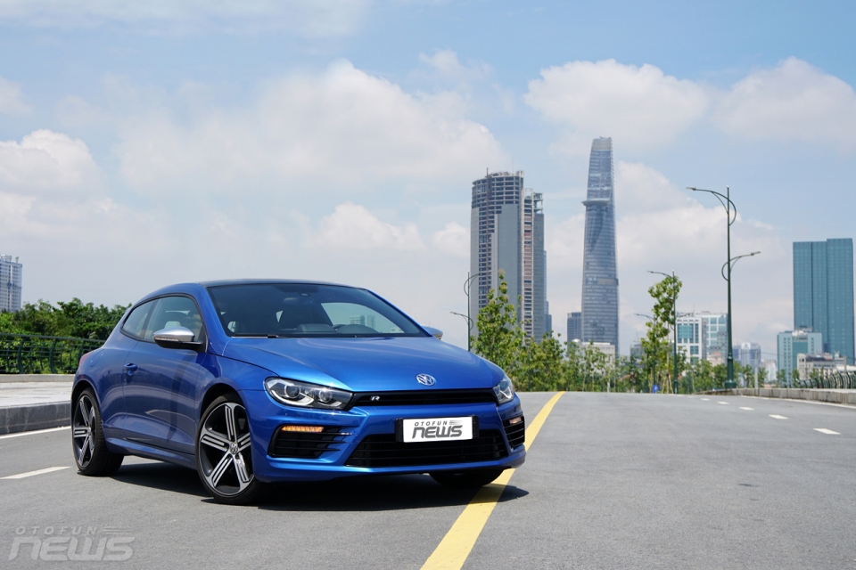 Đánh giá nhanh Volkswagen Scirocco R: "Hot-hatch" dành cho tín đồ tốc độ danh gia nhanh volkswagen scirocco r hot hatch danh cho tin do toc do