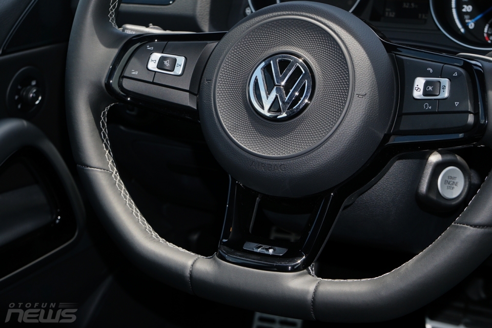 Đánh giá nhanh Volkswagen Scirocco R: "Hot-hatch" dành cho tín đồ tốc độ danh gia nhanh volkswagen scirocco r hot hatch danh cho tin do toc do