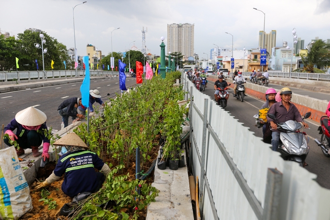 tp ho chi minh cau nhi thien duong thong xe truoc ba thang