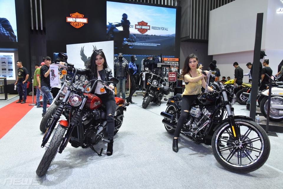 vims 2017 harley davidson mang dan xe tien ty den trien lam