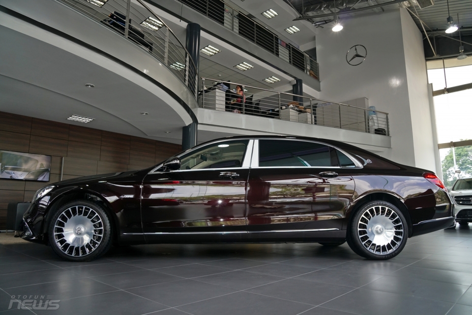 Mercedes-Maybach S560 4Matic có mặt tại Việt Nam với giá 11 tỷ đồng mercedes maybach s560 4matic co mat tai viet nam voi gia 11 ty dong